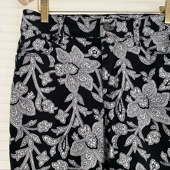 Chicos Jeggings  Black + White Boho Floral Pattern Size 0 Petite - Picture 4 of 7